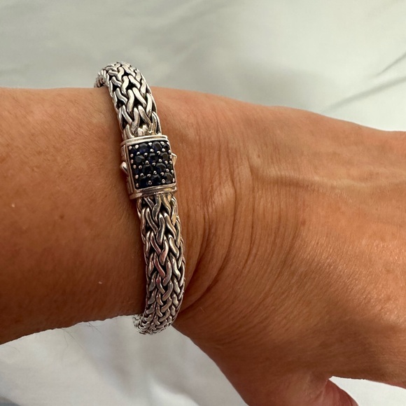 John Hardy Classic Chain Bracelet with Blue Sapphires, 7.5mm, size M - Picture 4 of 8
